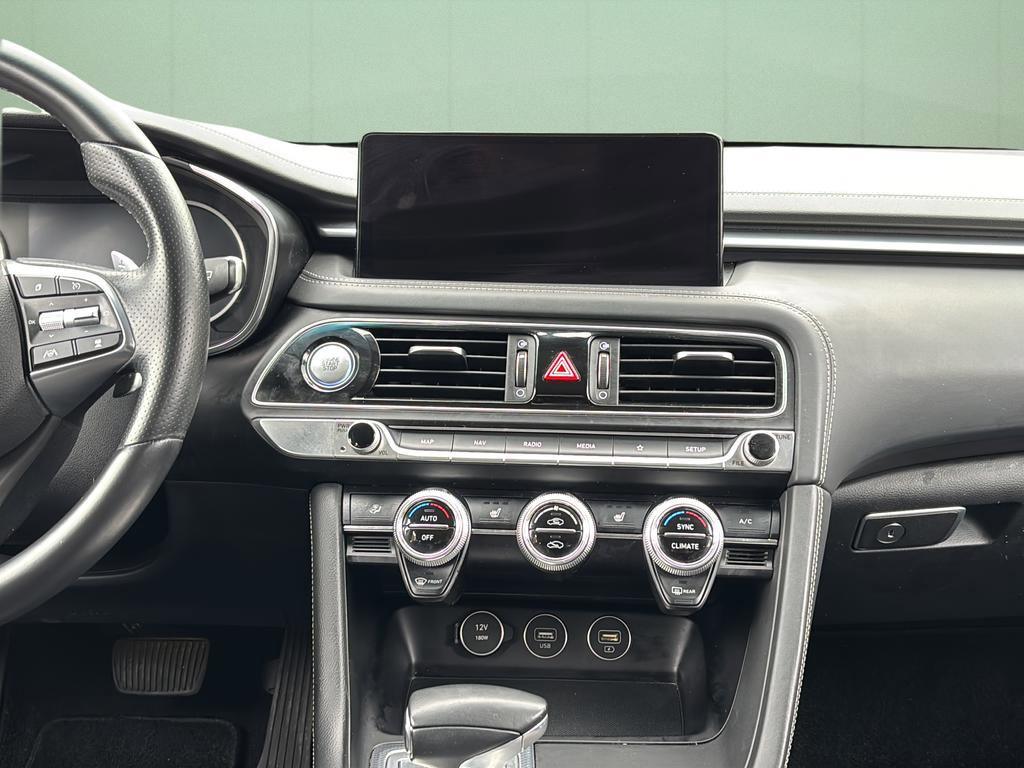 Used 2022 Genesis G70 3.3T image 22