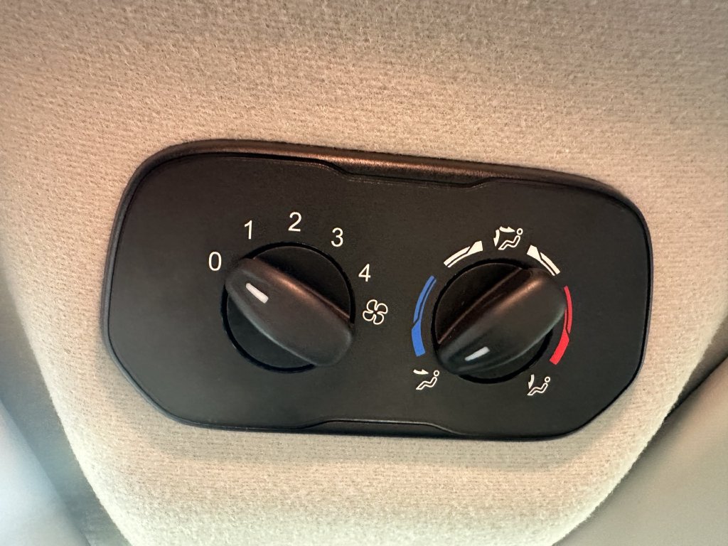 Used 2018 Ford Transit 350 XL RWD image 27
