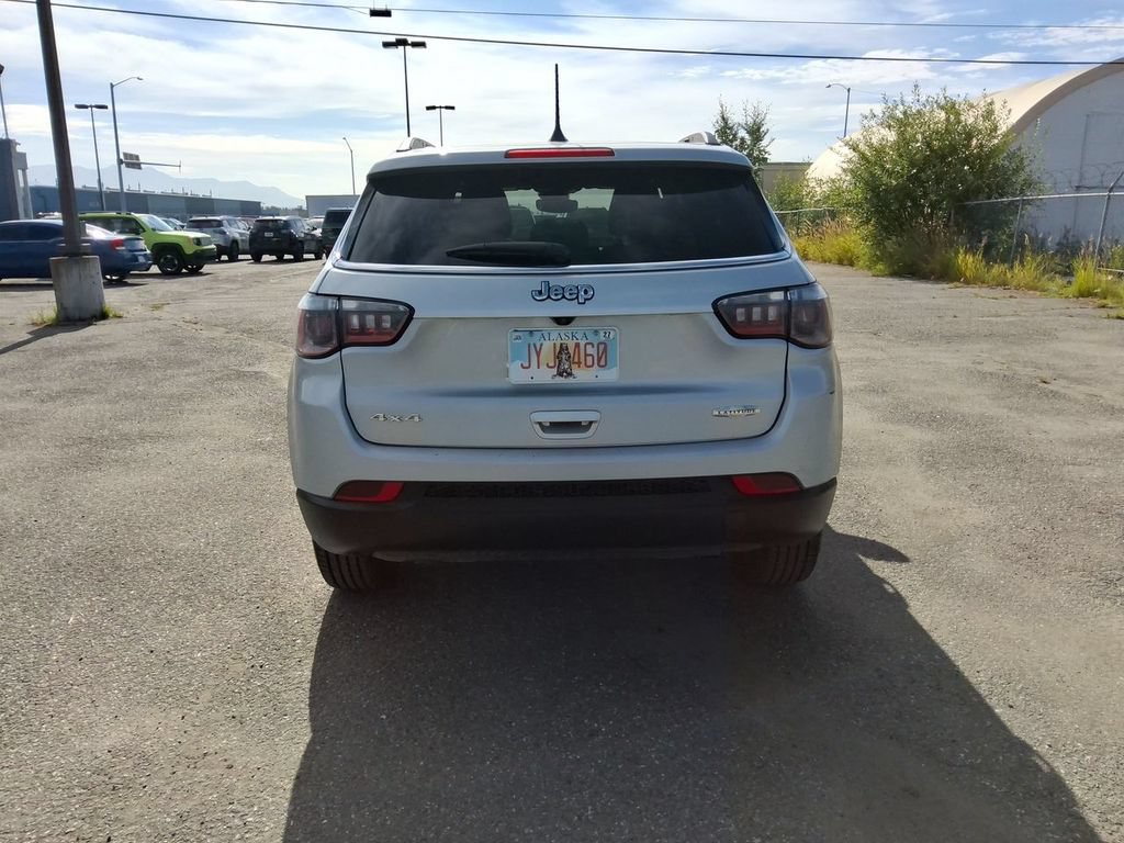 Certified 2024 Jeep Compass Latitude AWD/4WD image 7