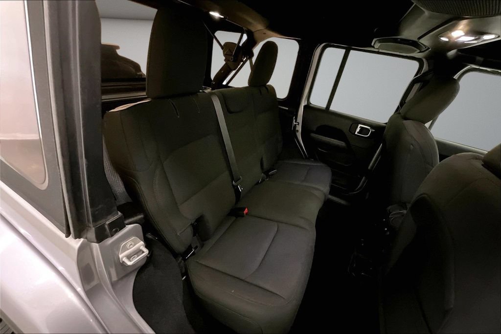 Used 2019 Jeep Wrangler Unlimited Sahara AWD/4WD image 25