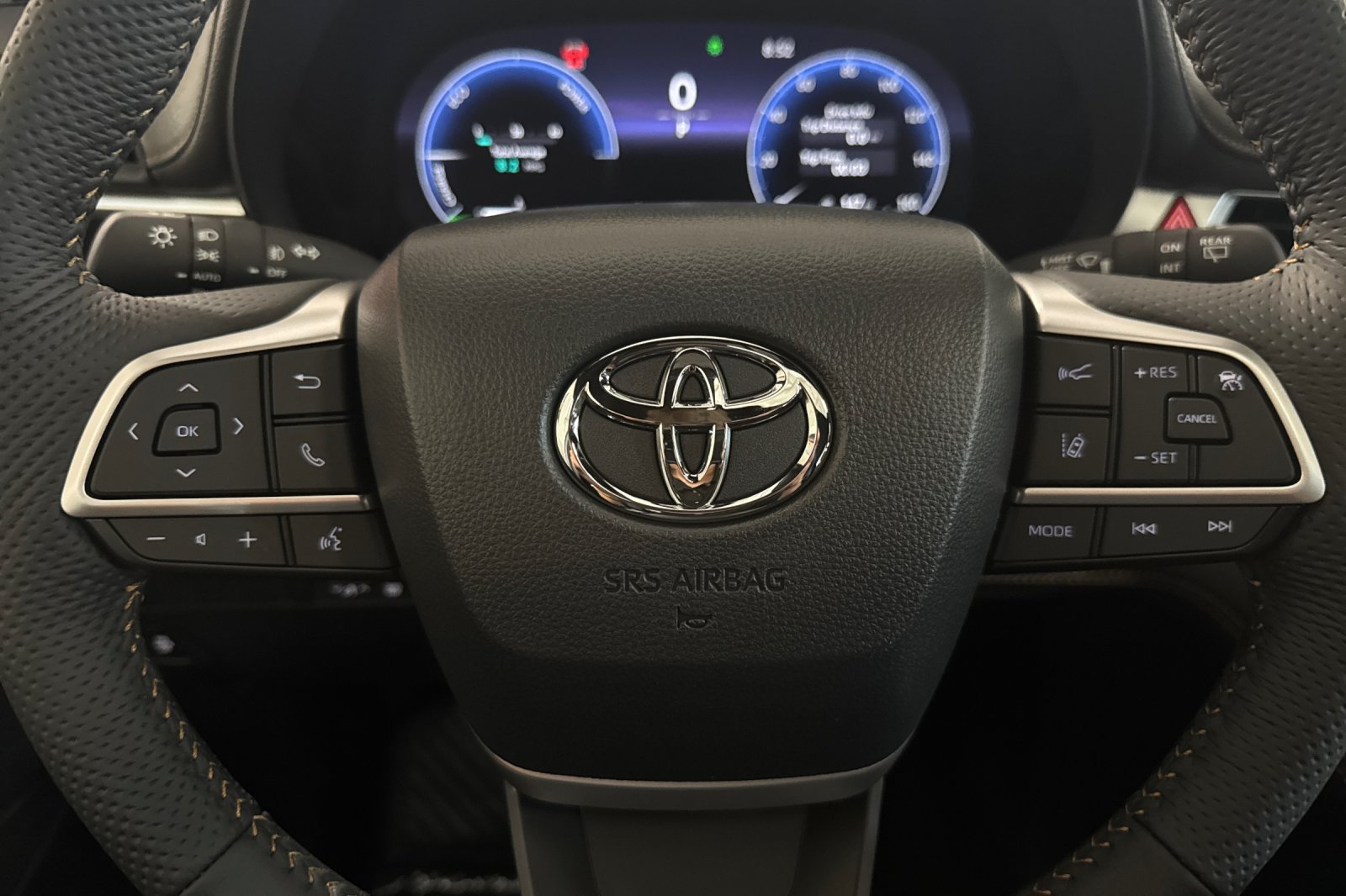 New 2026 Toyota Sienna XLE Woodland Edition AWD/4WD image 29