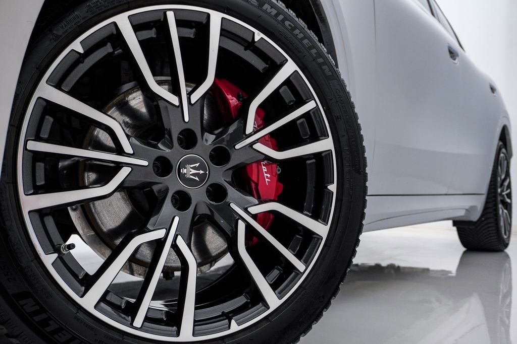 Used 2023 Maserati Grecale GT image 5