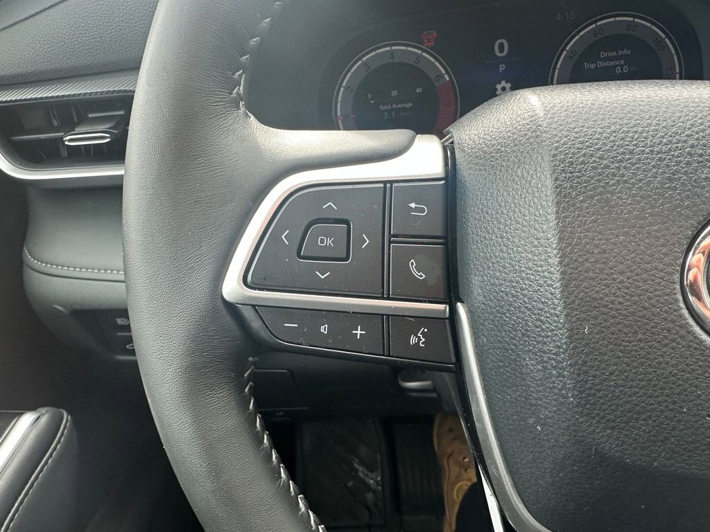 Certified 2025 Toyota Highlander XSE AWD/4WD image 22