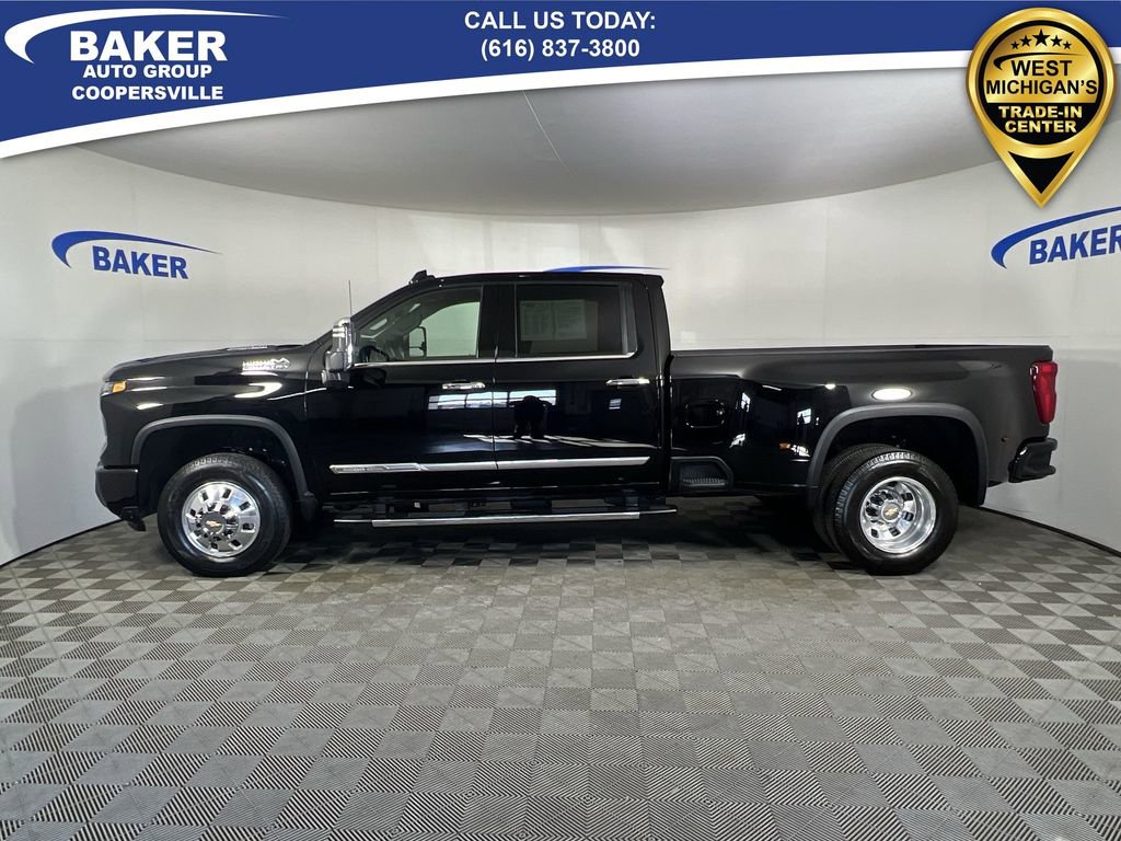 Used 2025 Chevrolet Silverado 3500 High Country w/ Technology Package image 6