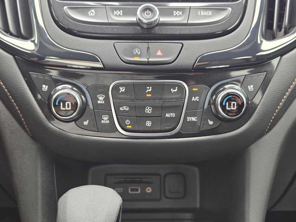 Used 2024 Chevrolet Equinox Premier FWD image 21