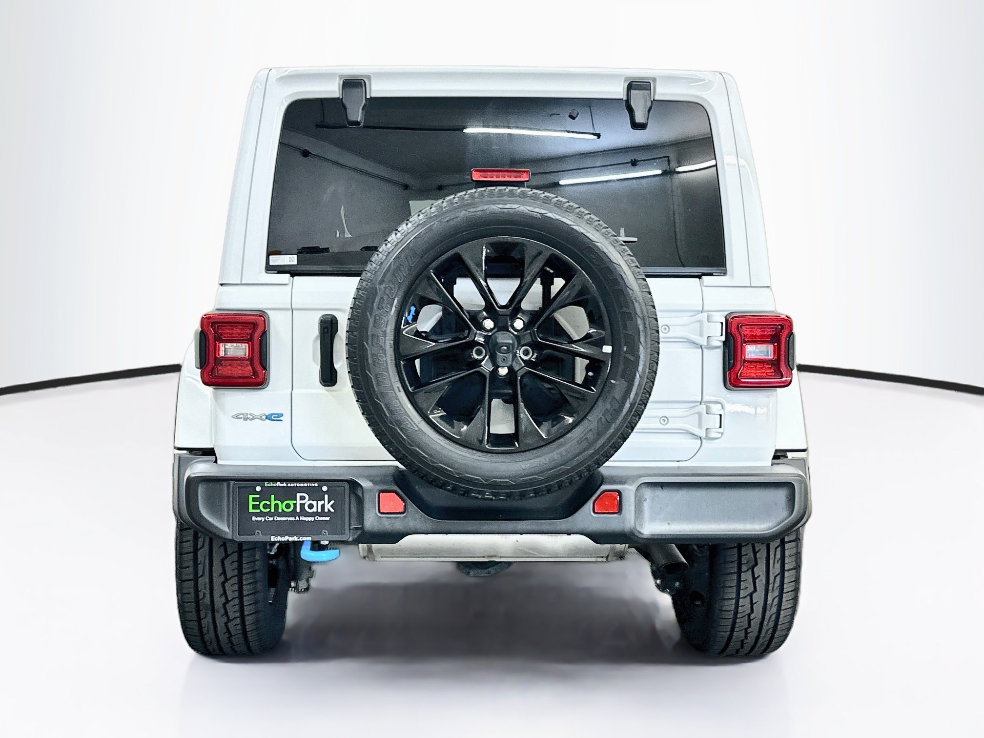 Used 2022 Jeep Wrangler Unlimited Sahara AWD/4WD image 7