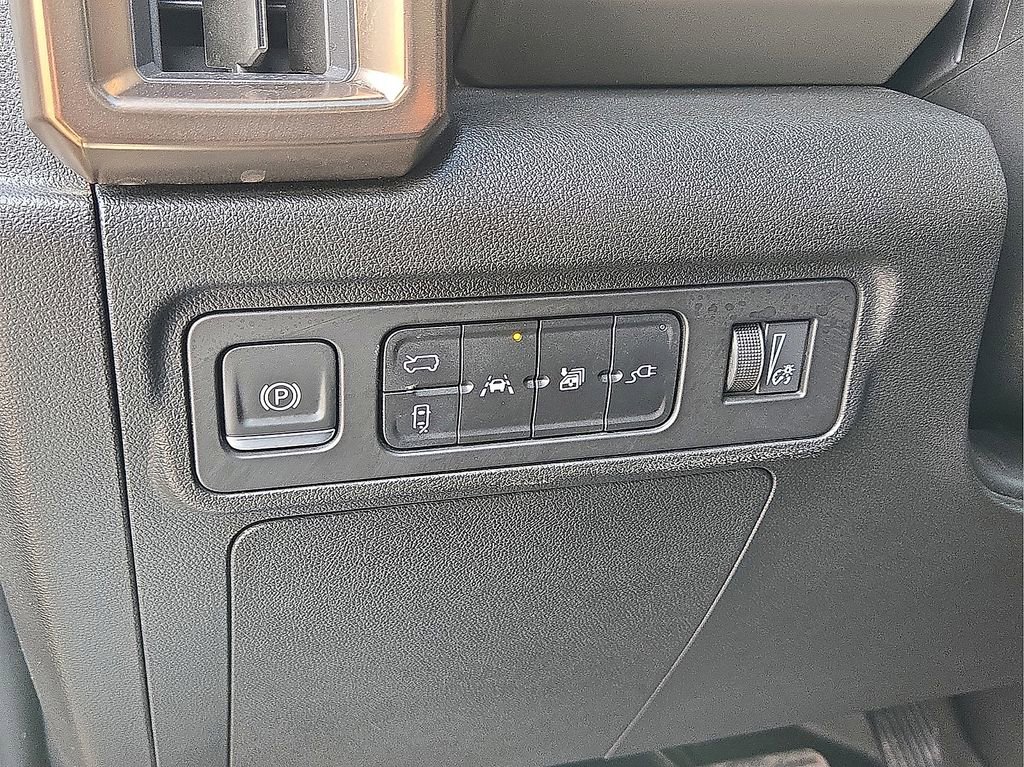 Used 2024 GMC Hummer EV 3X w/ LPO, Sport Package image 23