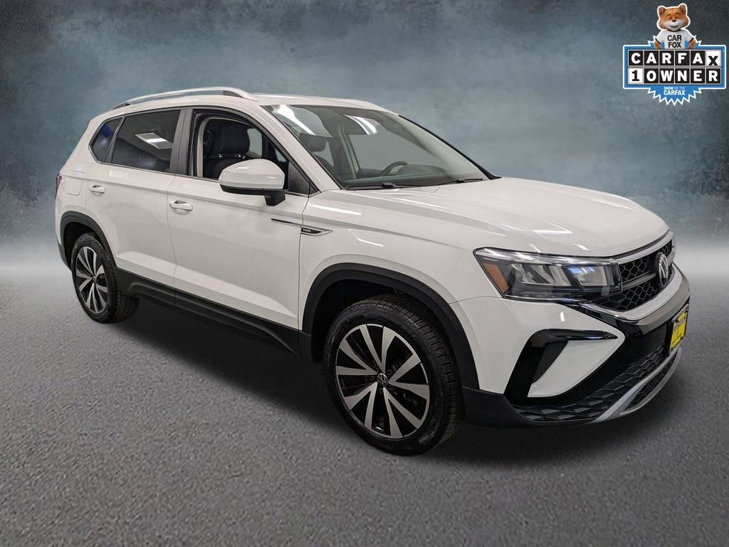 Used 2022 Volkswagen Taos SE image 3