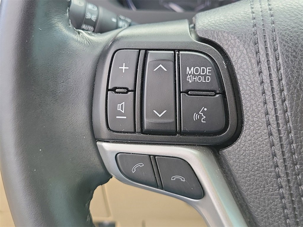 Used 2019 Toyota Highlander Limited Platinum image 26