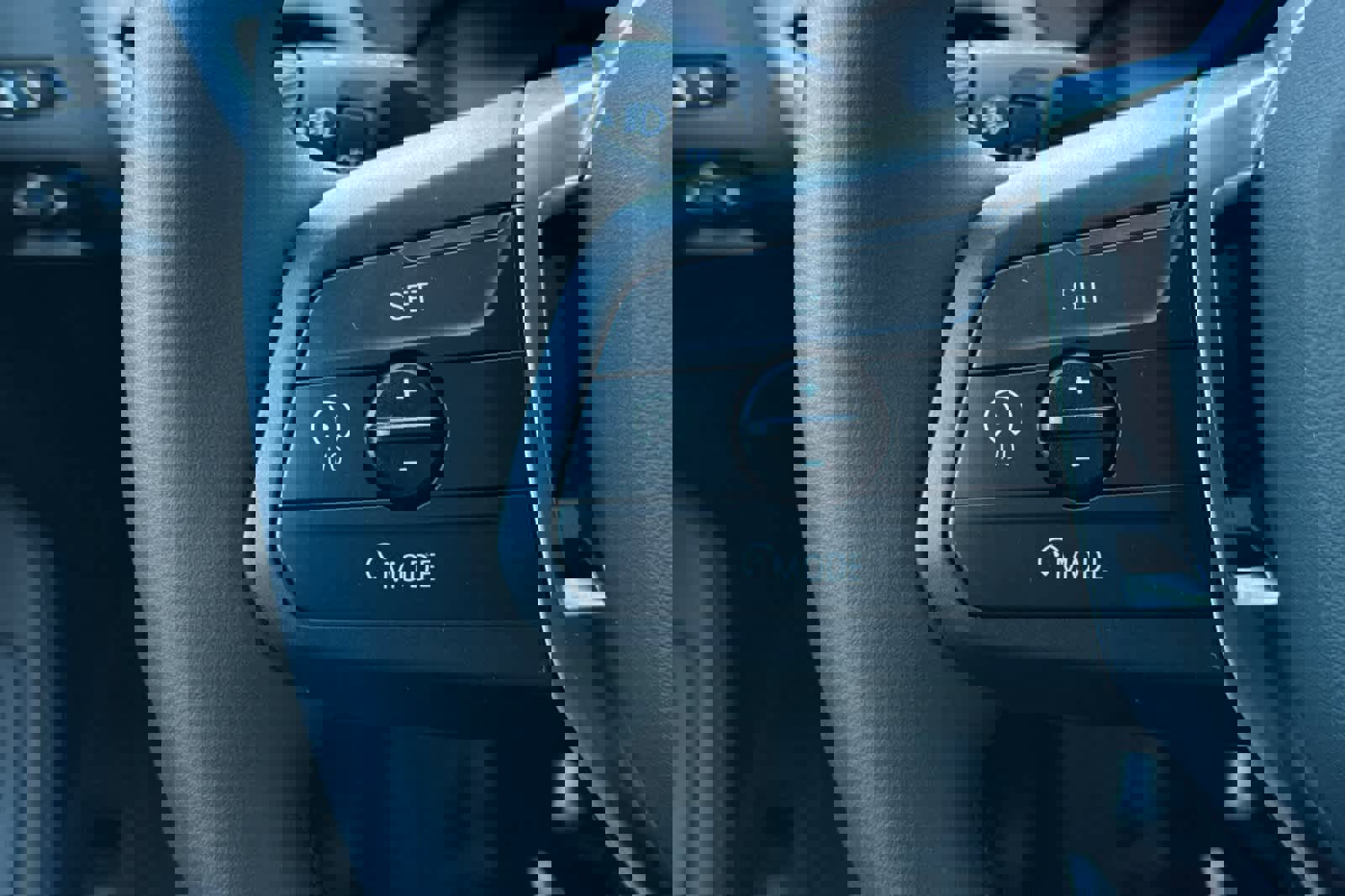 Used 2025 BMW 228i xDrive w/ Premium Package image 24