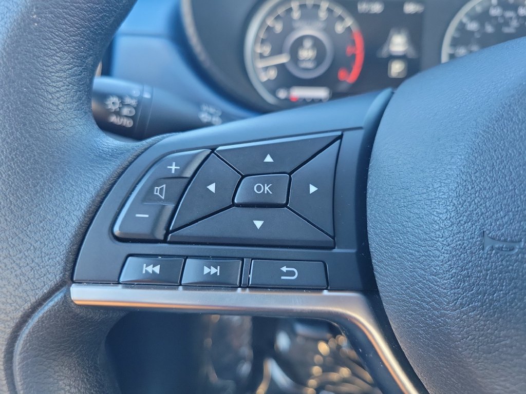 Used 2025 Nissan Versa SV w/ Trunk Package FWD image 17