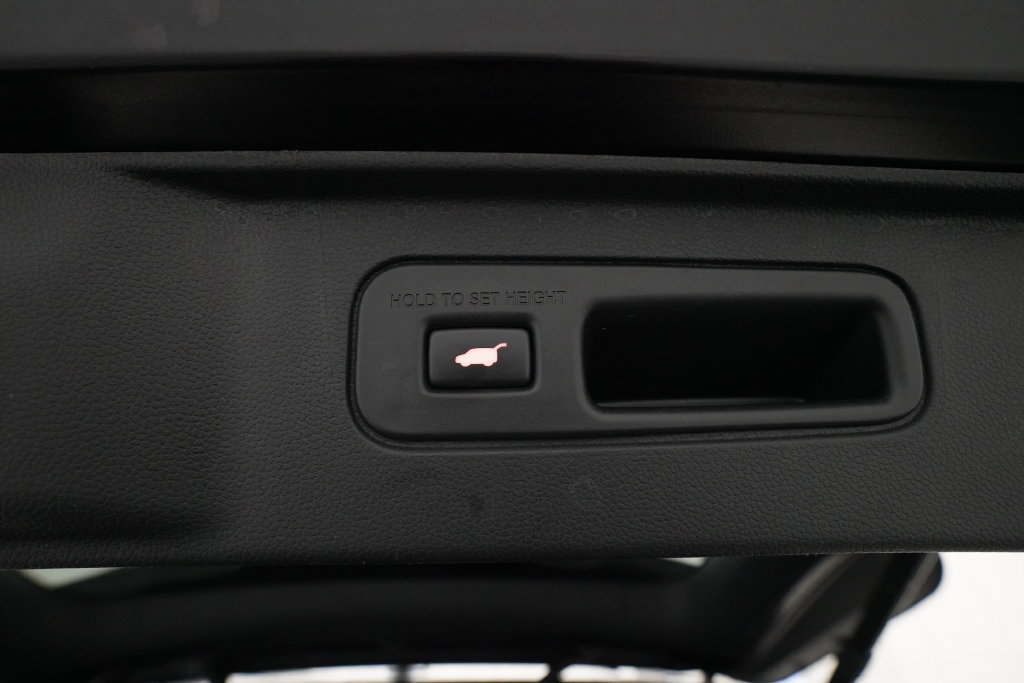Used 2023 Honda Pilot Touring image 15