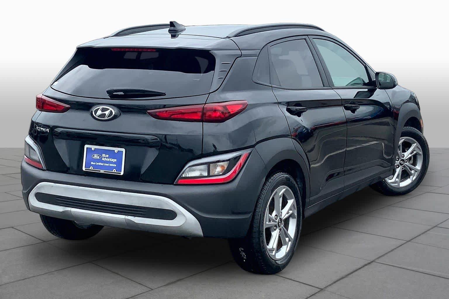 Used 2023 Hyundai Kona SEL w/ Convenience Package FWD image 12