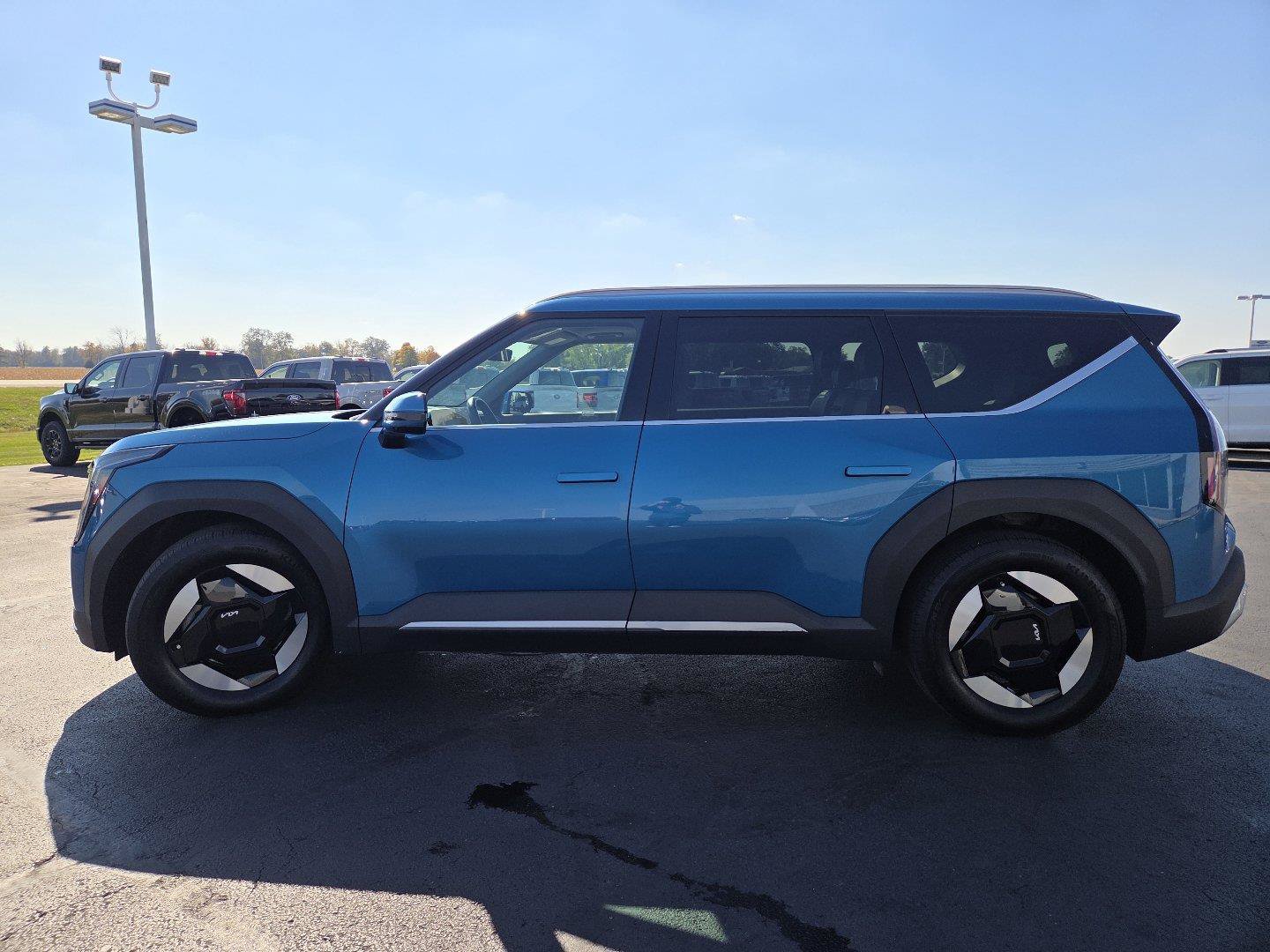 Used 2024 Kia EV9 Wind AWD/4WD image 16