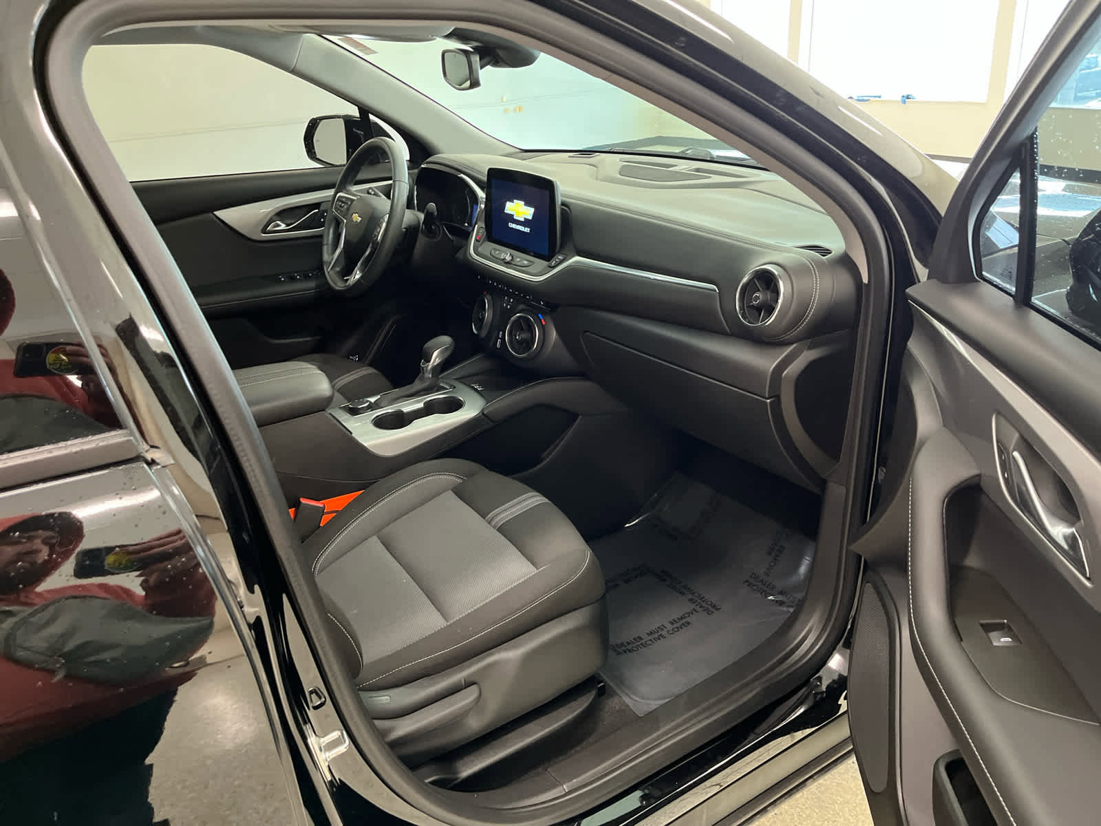 Used 2024 Chevrolet Blazer LT w/ Convenience Package image 17