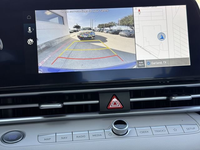 Used 2025 Hyundai Elantra Limited image 16