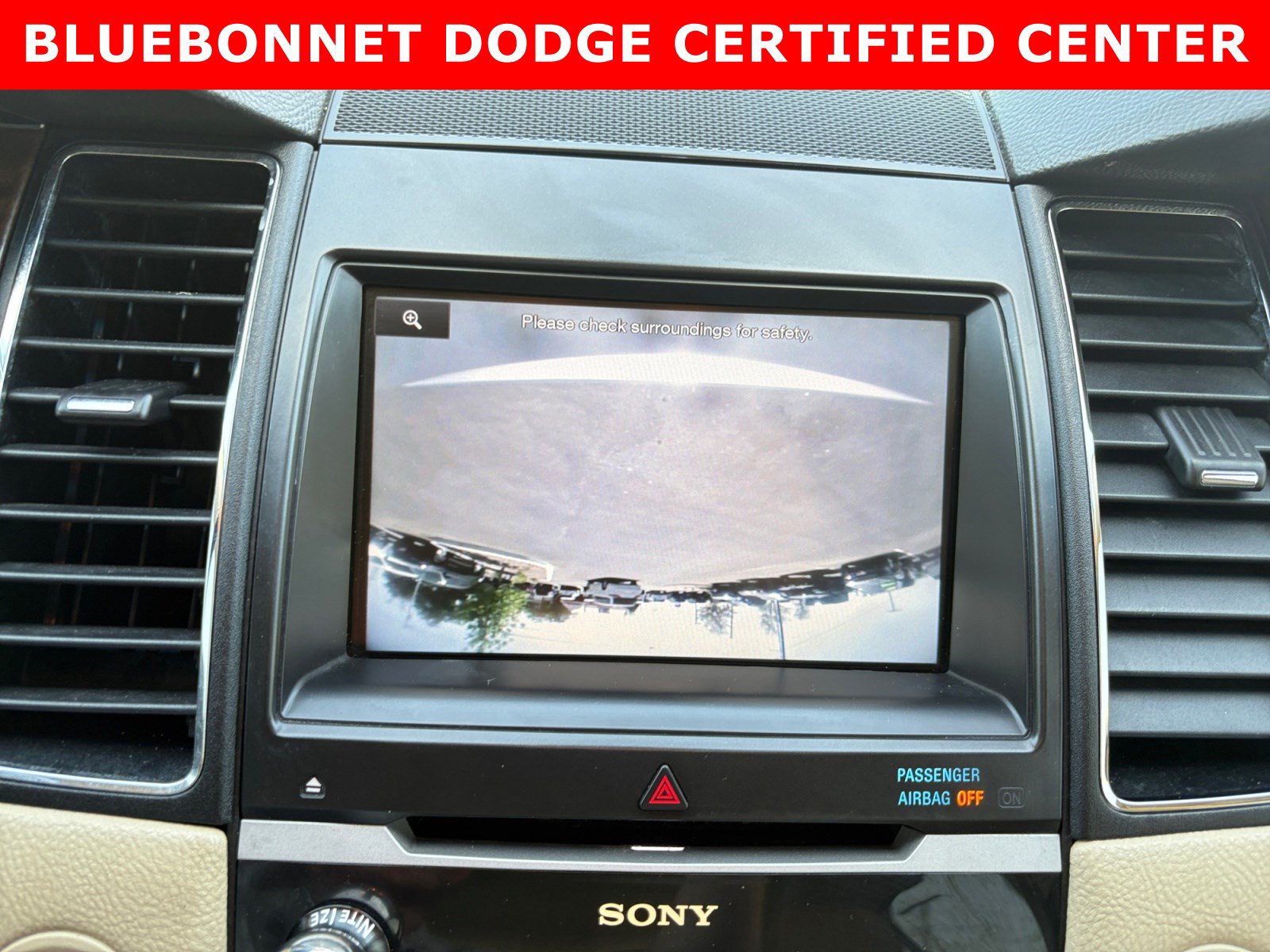 Used 2014 Ford Taurus Limited w/ Equipment Group 301A FWD image 16