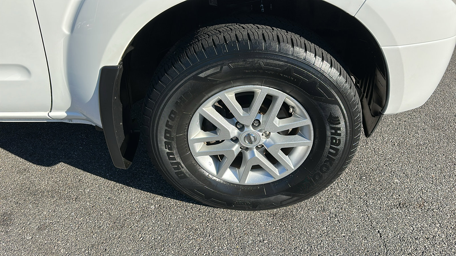 Certified 2019 Nissan Frontier SV image 8