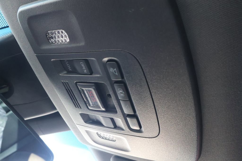 Used 2020 Toyota Avalon XSE w/ Carpet Mat Package FWD image 29