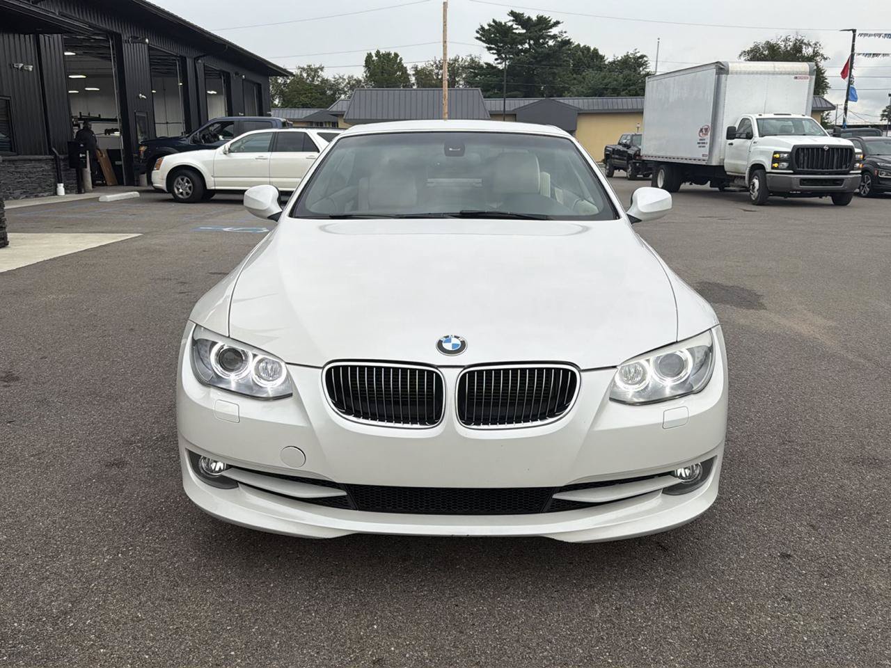 Used 2013 BMW 328i Convertible RWD image 2