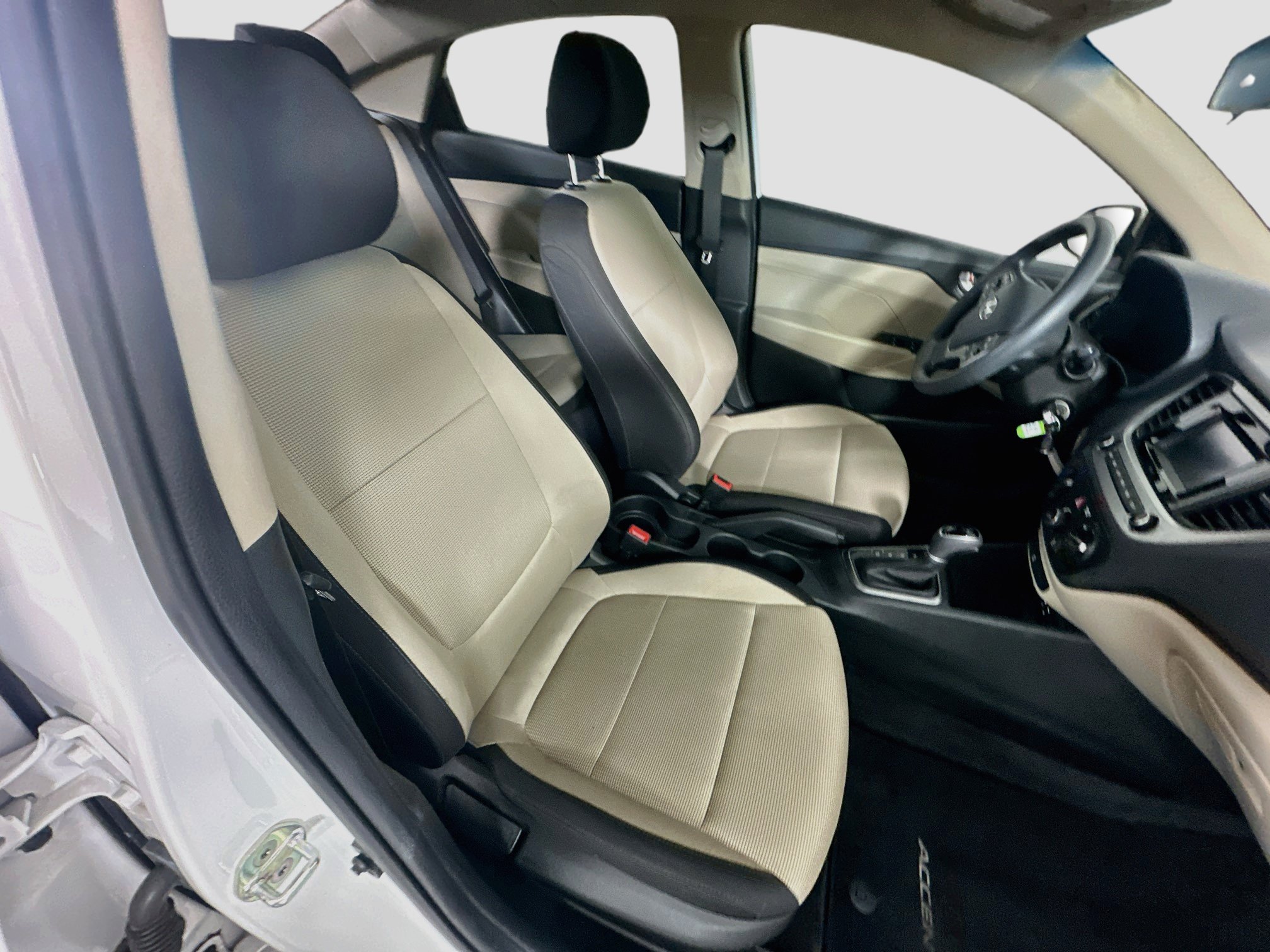 Used 2018 Hyundai Accent SE FWD image 29