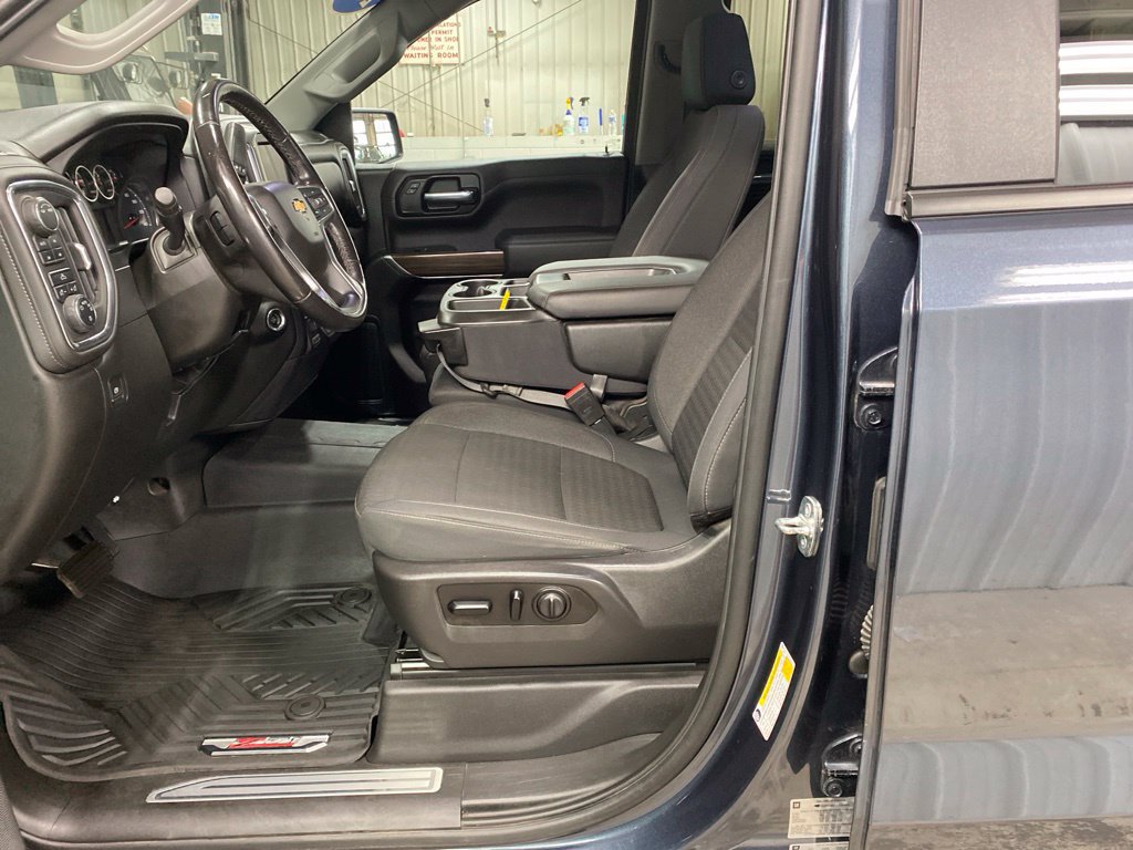 Used 2020 Chevrolet Silverado 1500 LT w/ All-Star Edition AWD/4WD image 25