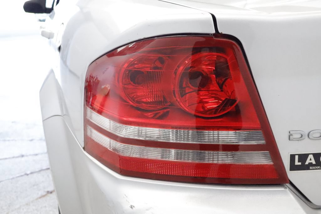 Used 2010 Dodge Avenger SXT FWD image 14