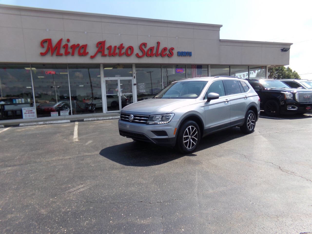 Used 2021 Volkswagen Tiguan SE image 3