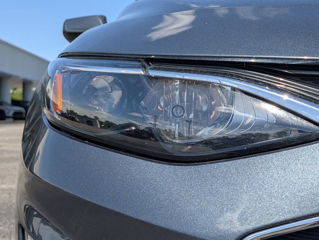 Used 2021 Chevrolet Malibu LT FWD image 12