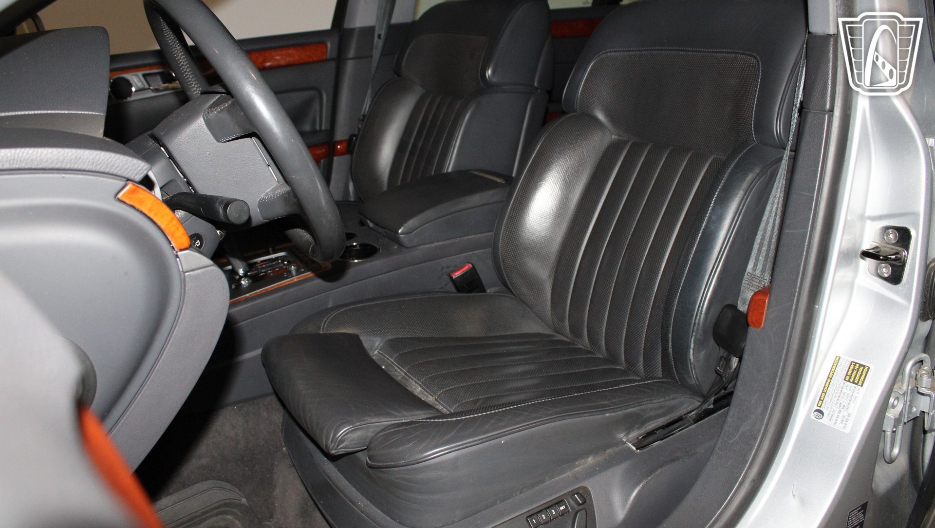 Used 2004 Volkswagen Phaeton V8 AWD/4WD image 37