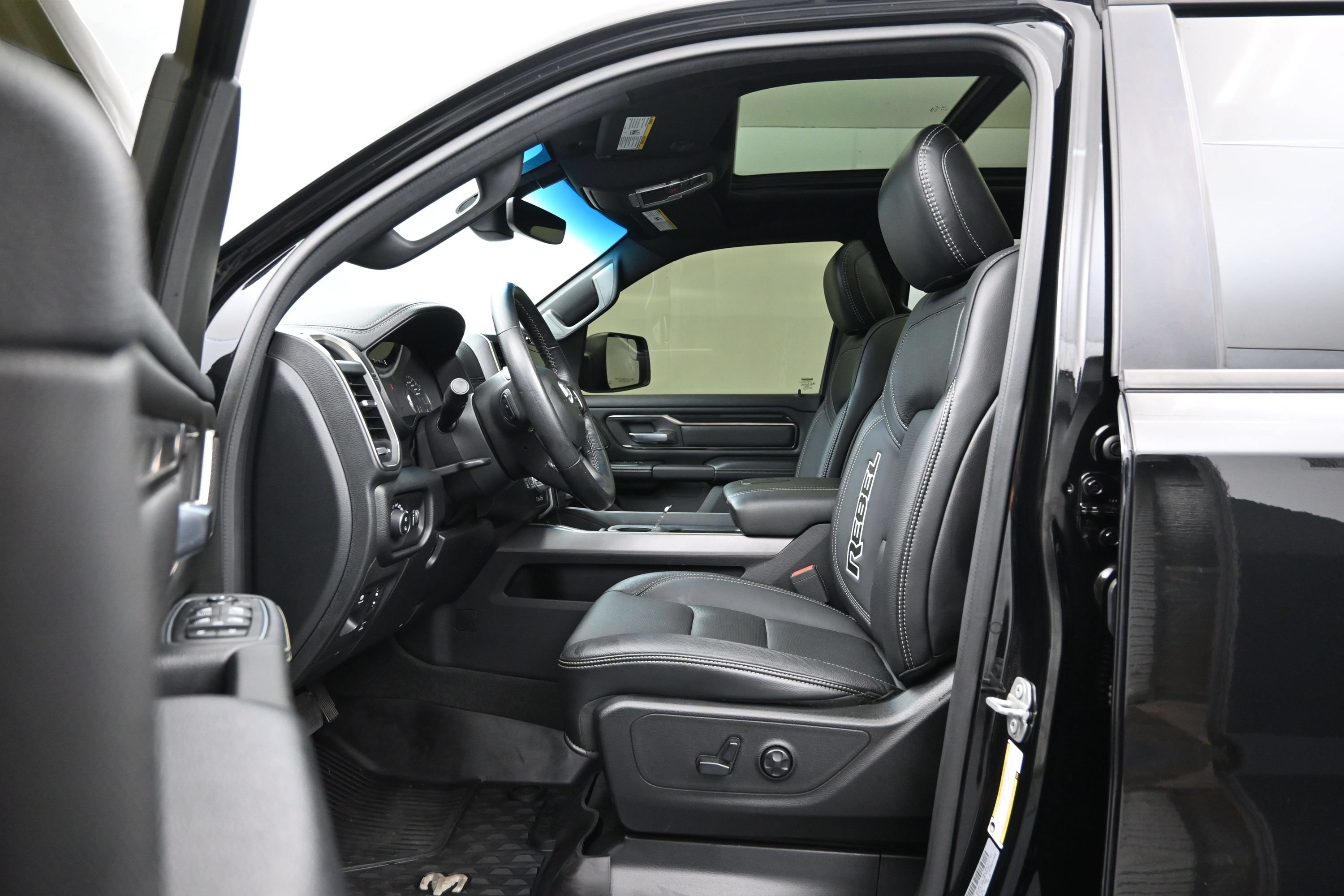 Used 2020 RAM 1500 Rebel w/ Rebel Level 2 Equipment Group AWD/4WD image 9