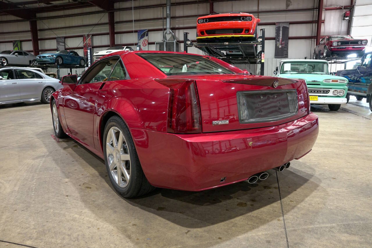 Used 2005 Cadillac XLR RWD image 22