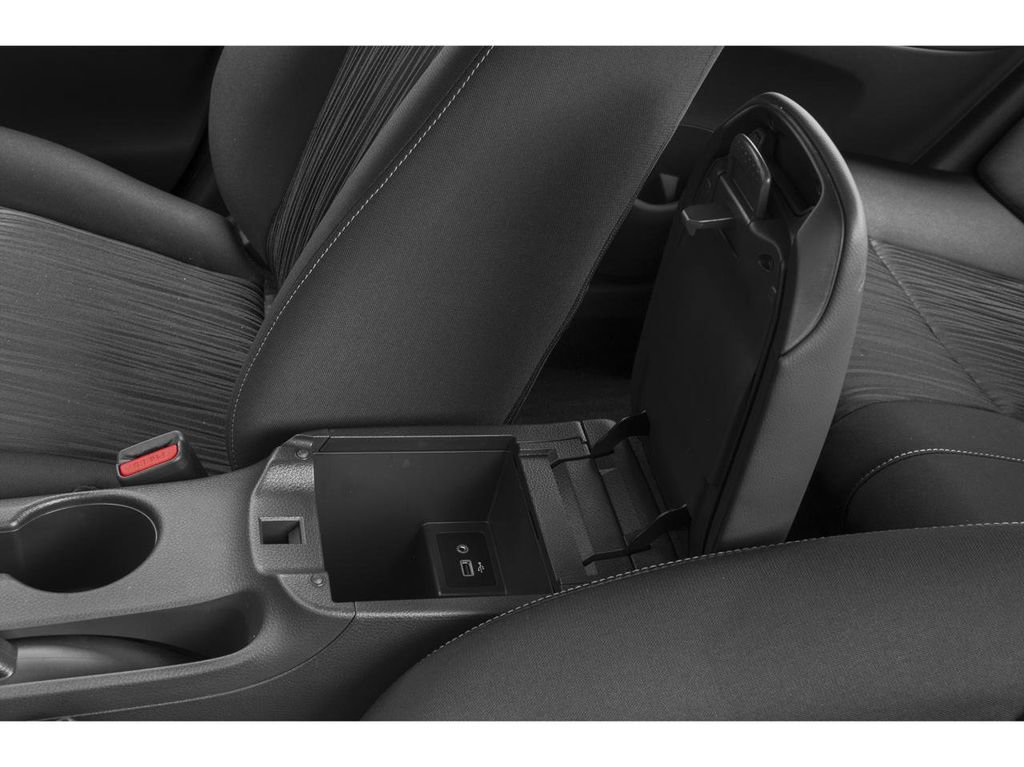 Used 2019 Nissan Sentra SV w/ Special Edition Package FWD image 12