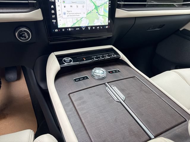 New 2027 Lincoln Navigator Reserve AWD/4WD image 20