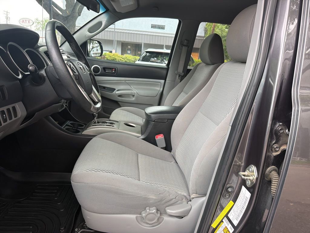 Used 2014 Toyota Tacoma PreRunner w/ SR5 Package RWD image 14