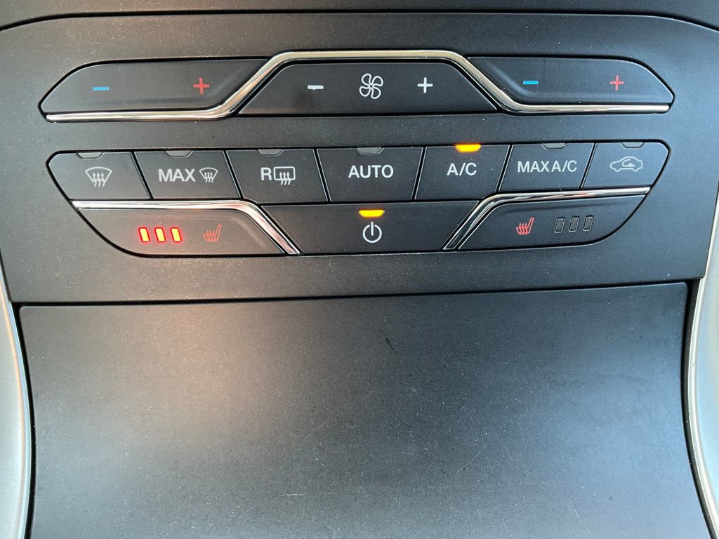 Used 2020 Ford Edge SEL AWD/4WD image 10