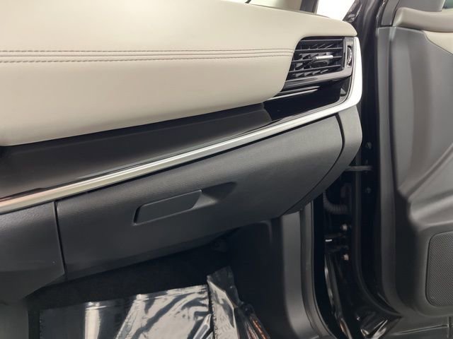 Used 2025 Nissan Rogue SL image 35