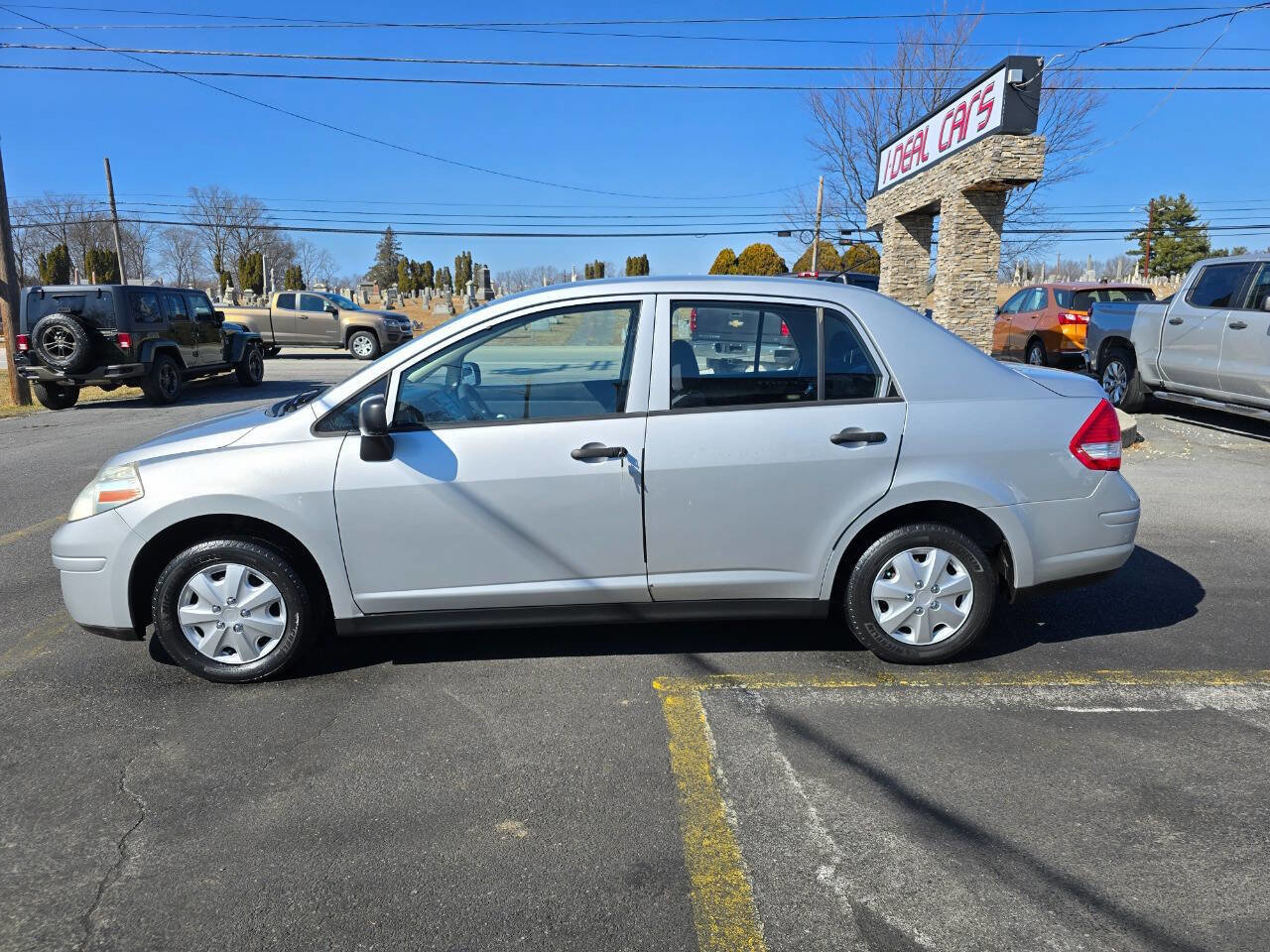 Used 2009 Nissan Versa Sedan image 6