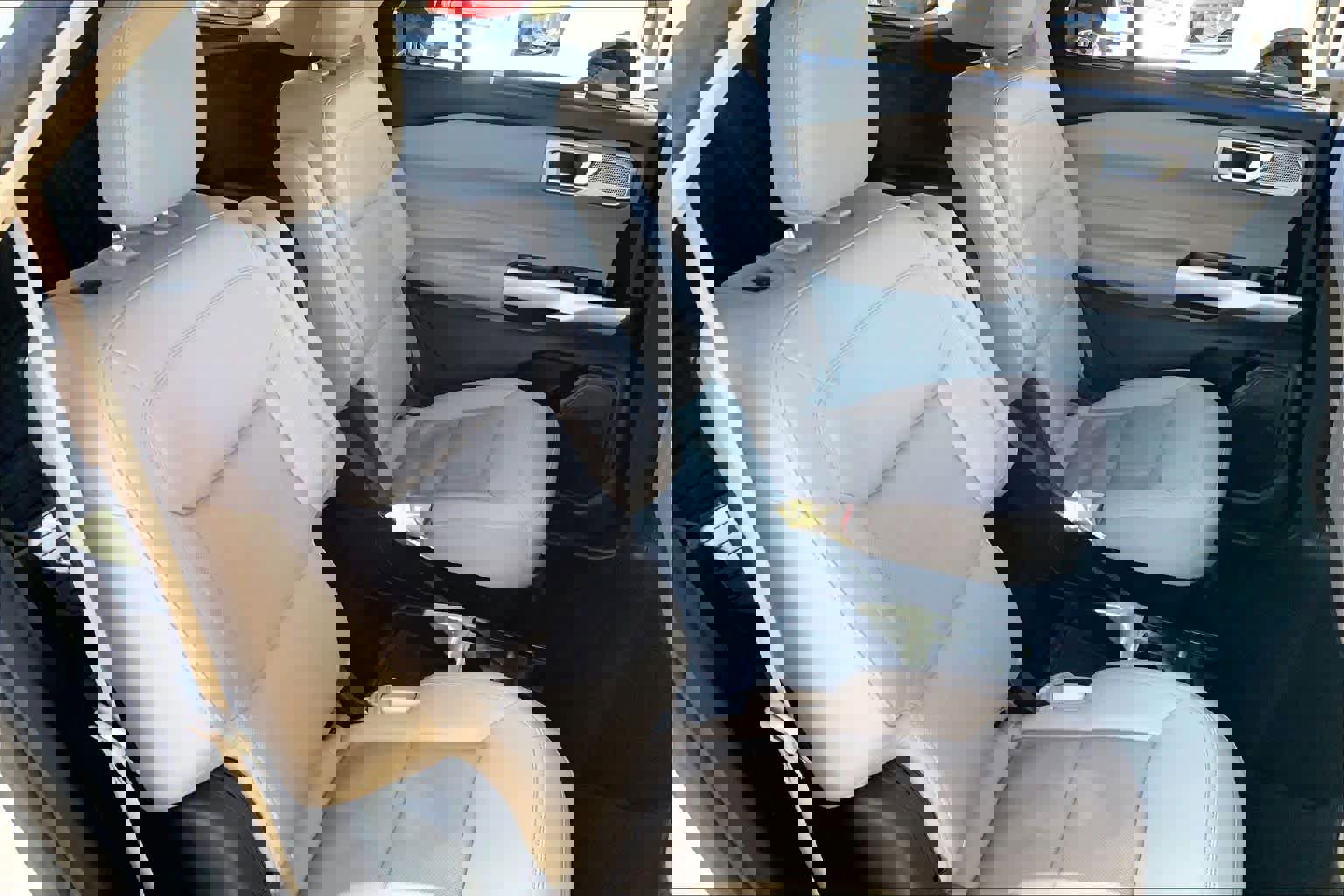 Used 2021 Ford Explorer Limited image 18