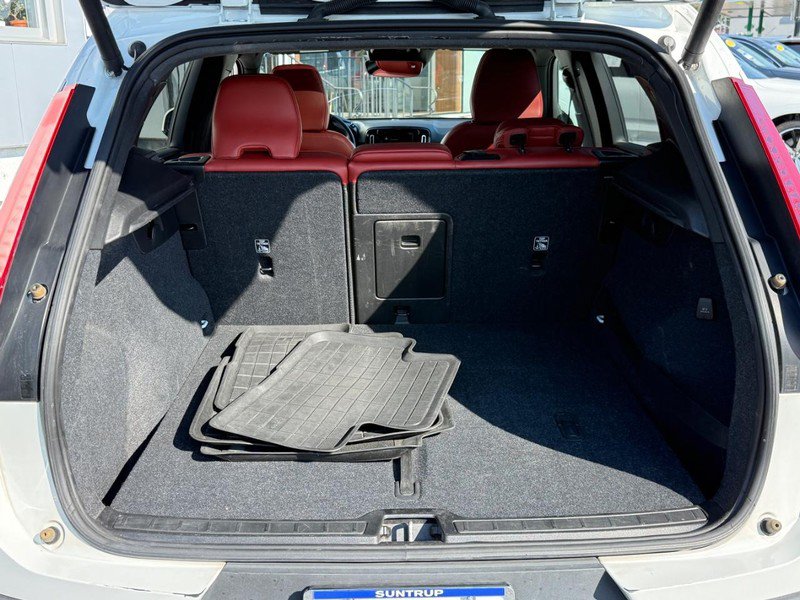 Used 2019 Volvo XC40 T5 Momentum AWD/4WD image 5