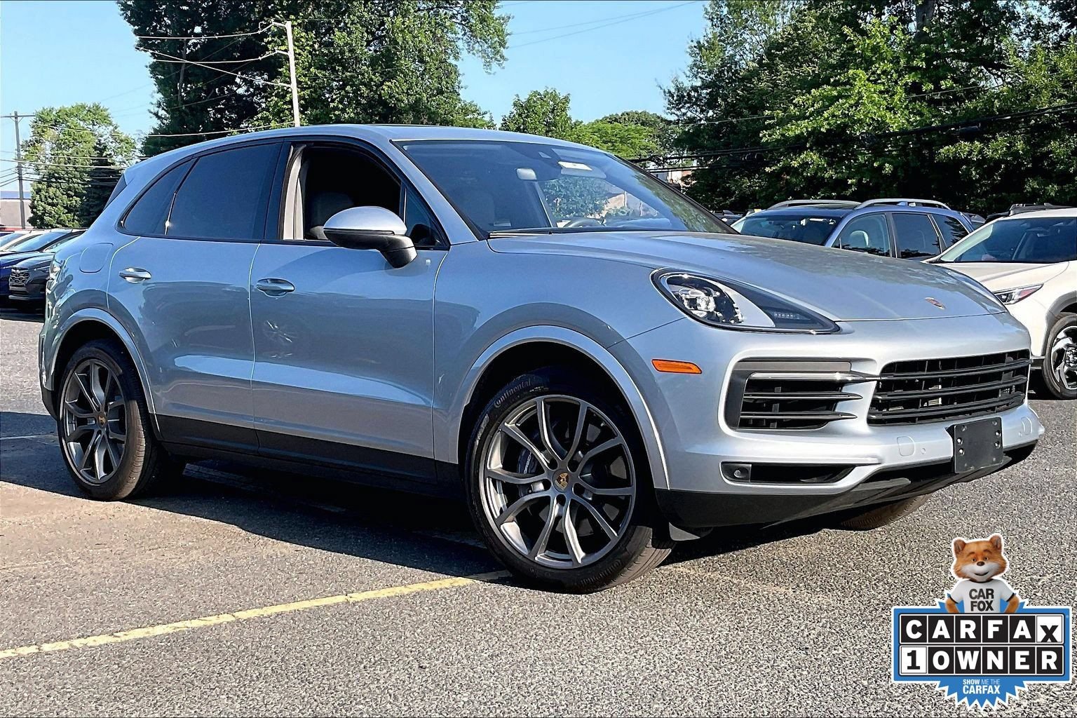 Used 2023 Porsche Cayenne Platinum Edition AWD/4WD image 2
