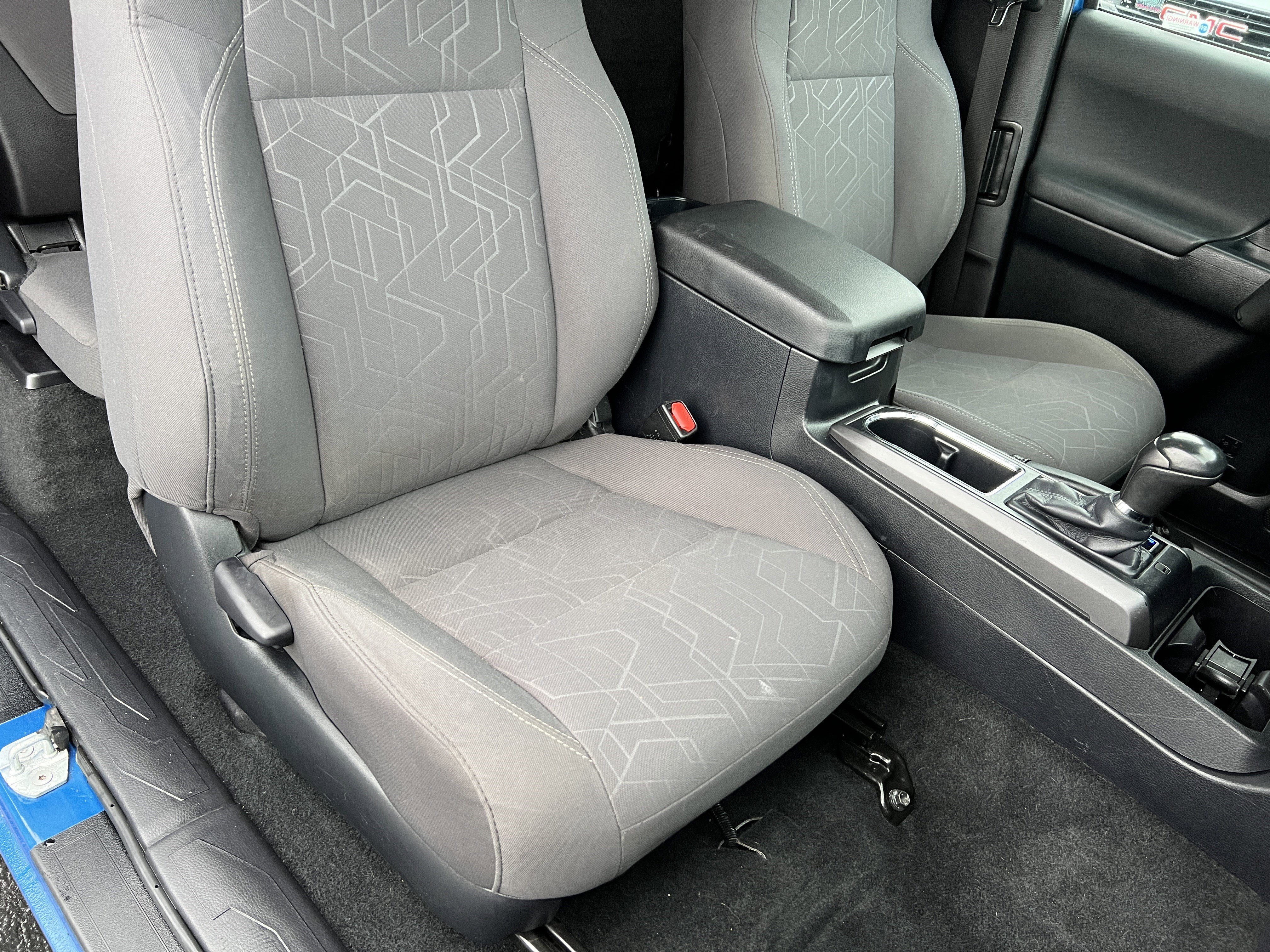 Used 2016 Toyota Tacoma TRD Sport w/ Towing Package image 24