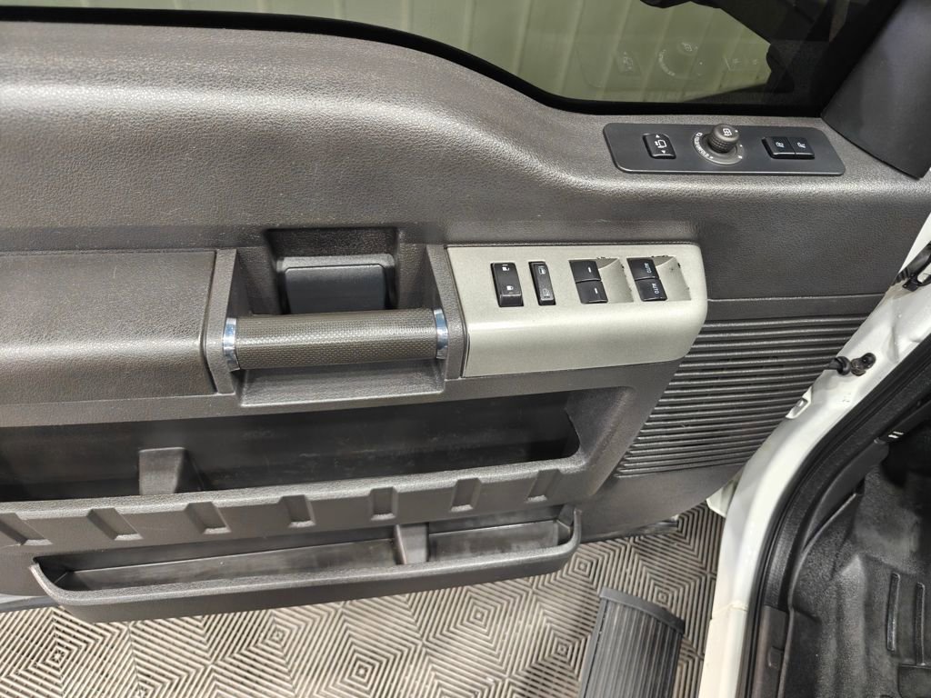 Used 2015 Ford F250 Lariat w/ Chrome Package image 50