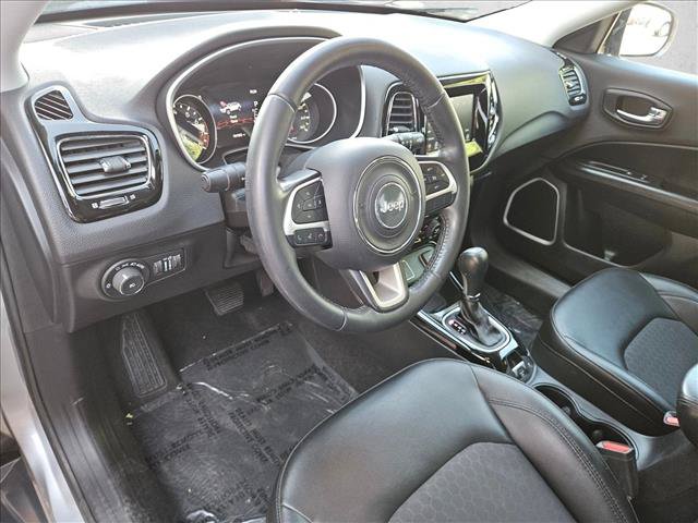Used 2019 Jeep Compass Latitude FWD image 10