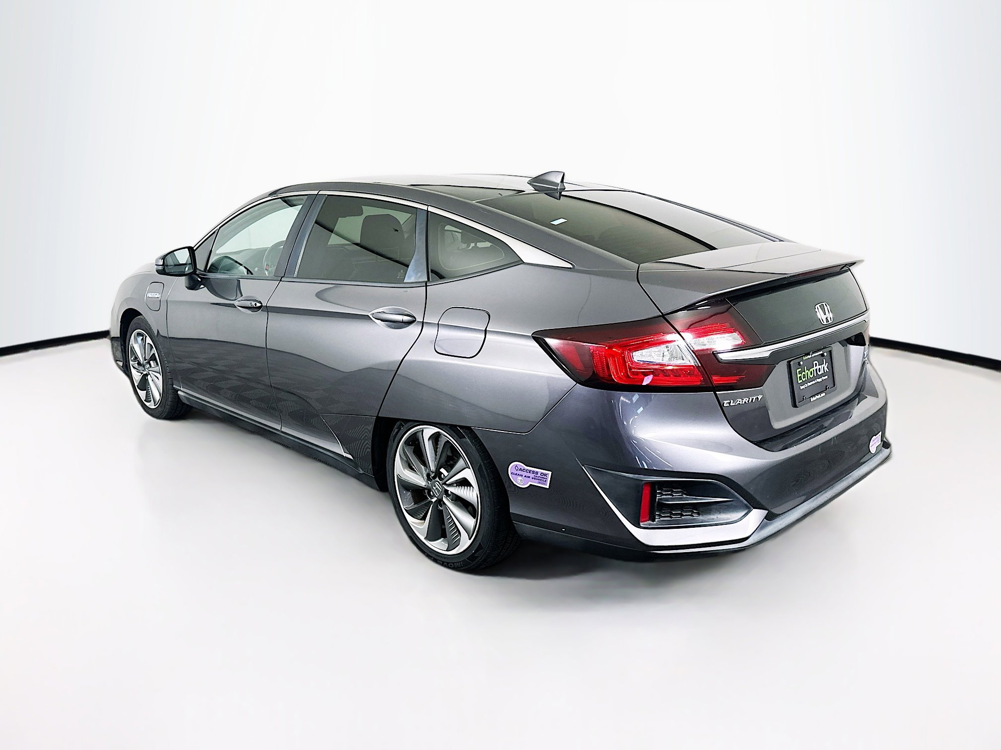 Used 2018 Honda Clarity Touring image 5