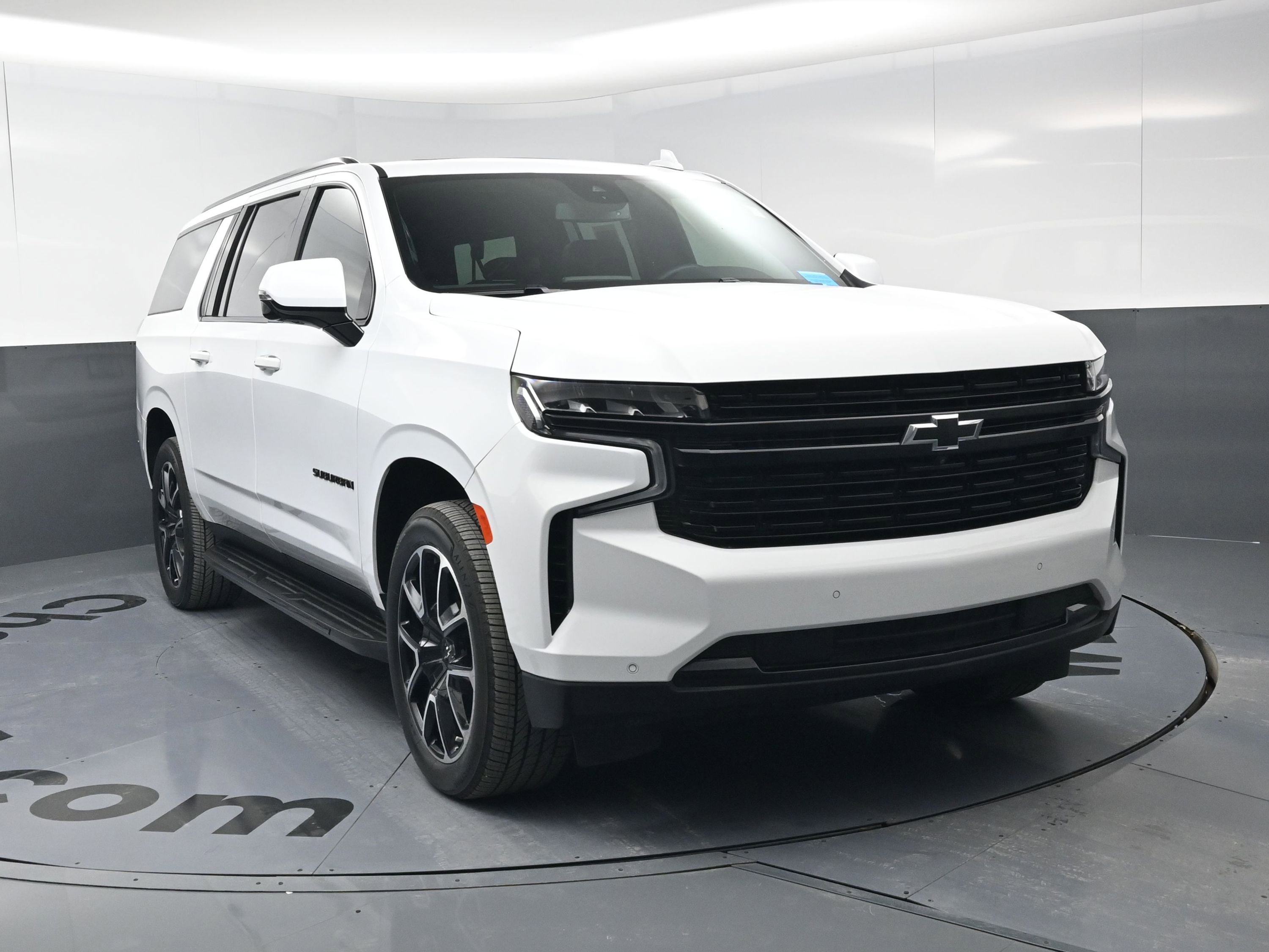 Certified 2023 Chevrolet Suburban RST w/ Luxury Package image 3