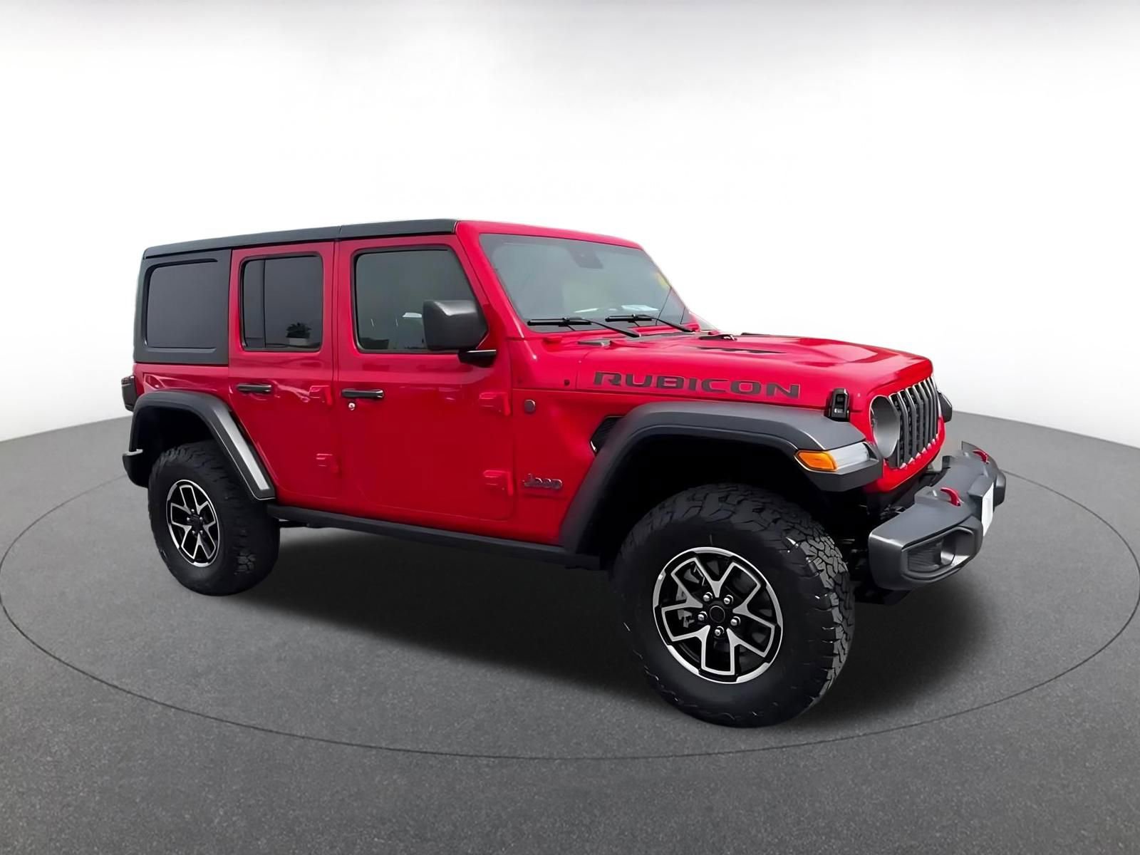 Used 2025 Jeep Wrangler Unlimited Rubicon AWD/4WD image 2