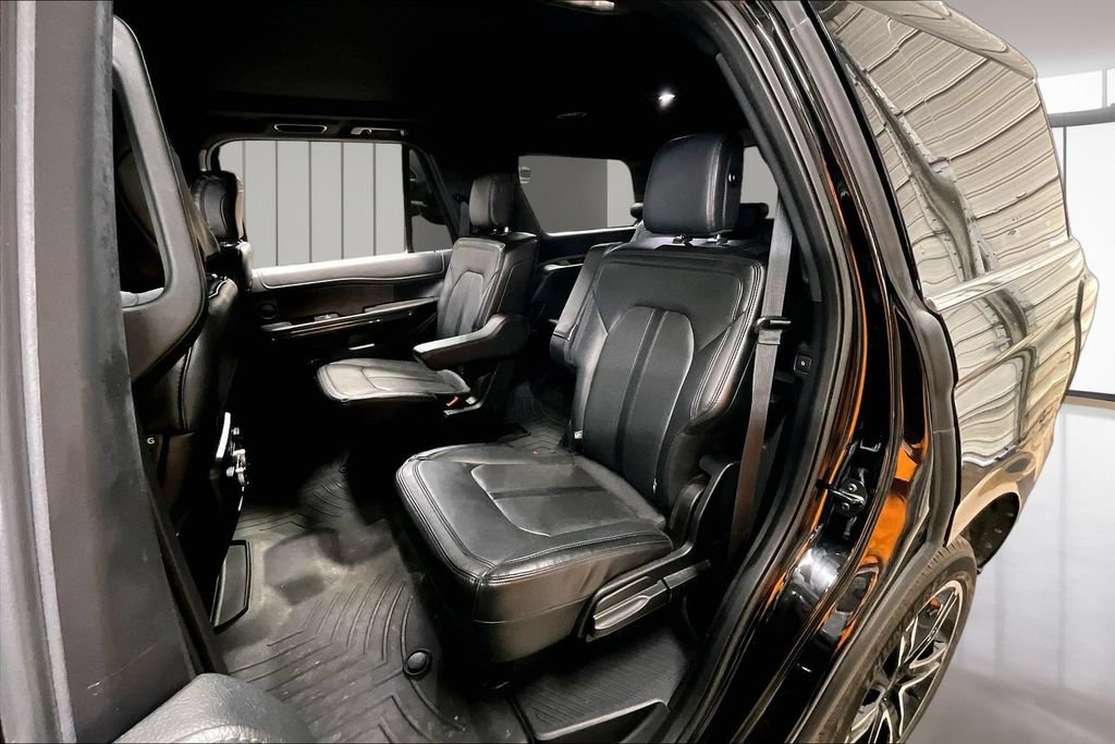 Used 2019 Ford Expedition Limited w/ Special Edition Package AWD/4WD image 20