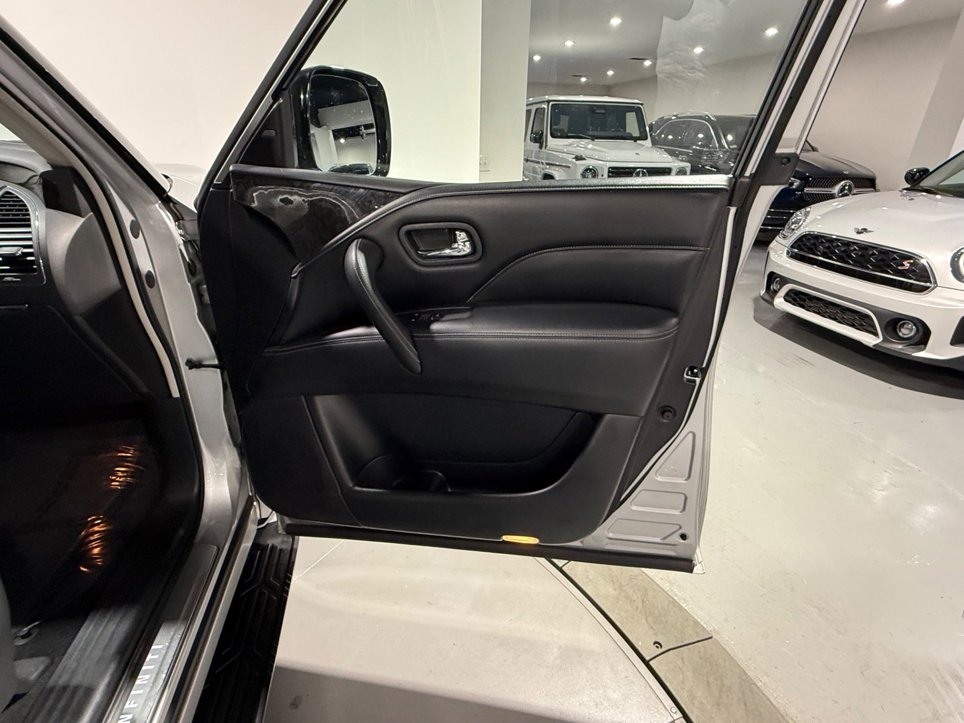 Used 2020 INFINITI QX80 Luxe w/ Proassist Package image 27