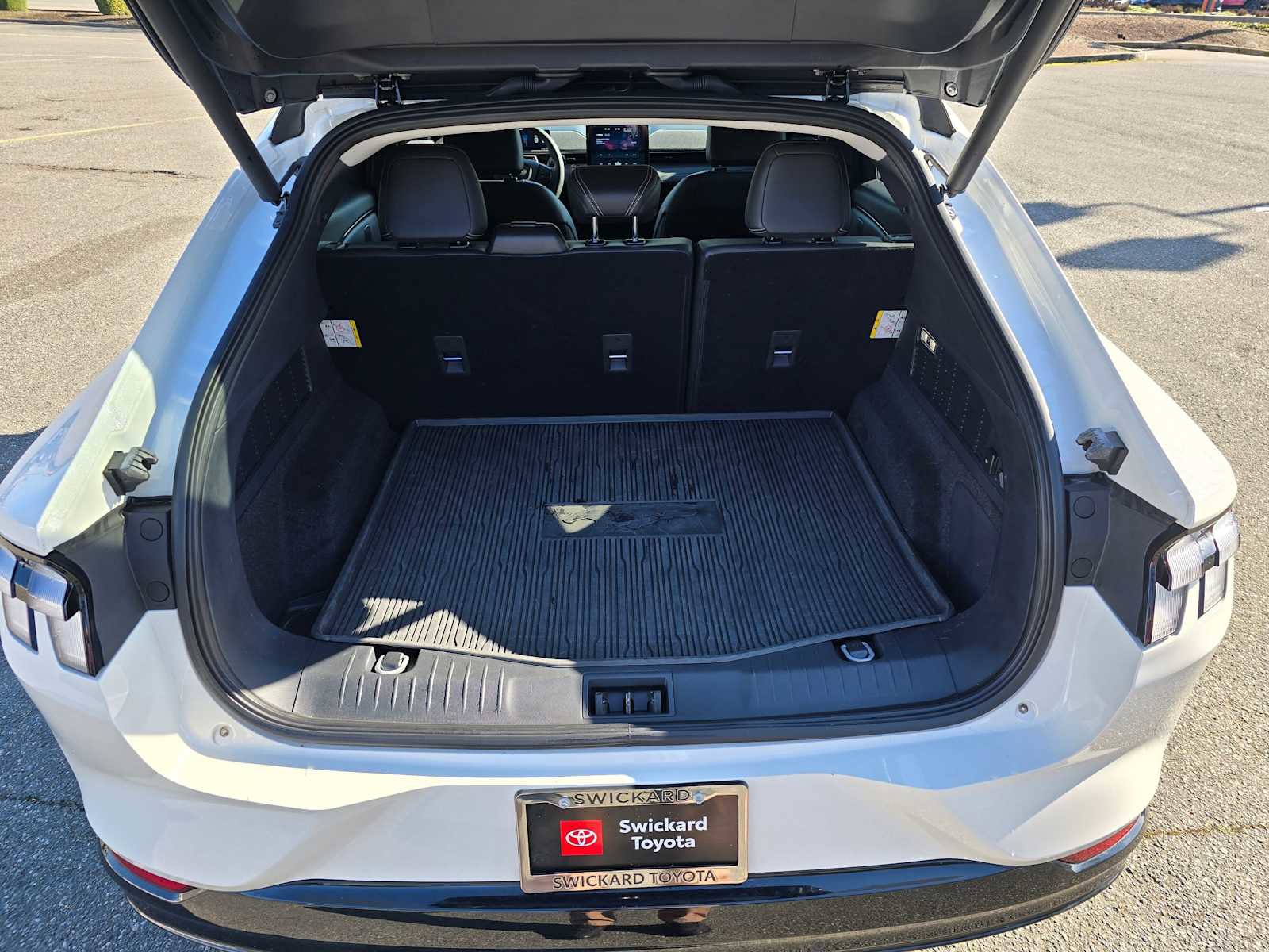 Used 2024 Ford Mustang Mach-E Premium image 14